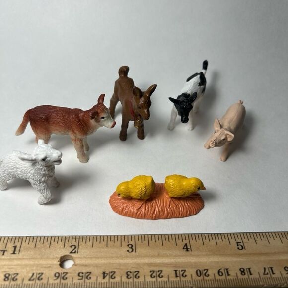 6 Safari Ltd farm animals Mini Figures goat lamb pig calf chicken - Picture 8 of 8